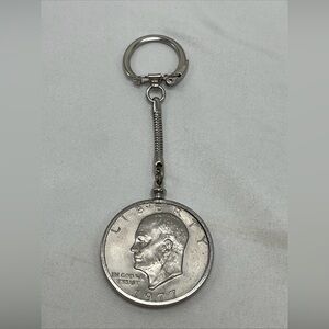 Vintage 1977 U.S. Eisenhower Dollar Coin Keychain $1.00 One Dollar